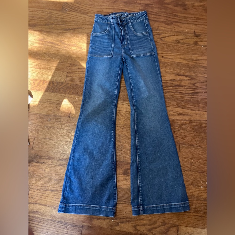 Women’s American eagle flare jeans